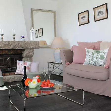Avel Mor Comfortable Villa Guissény